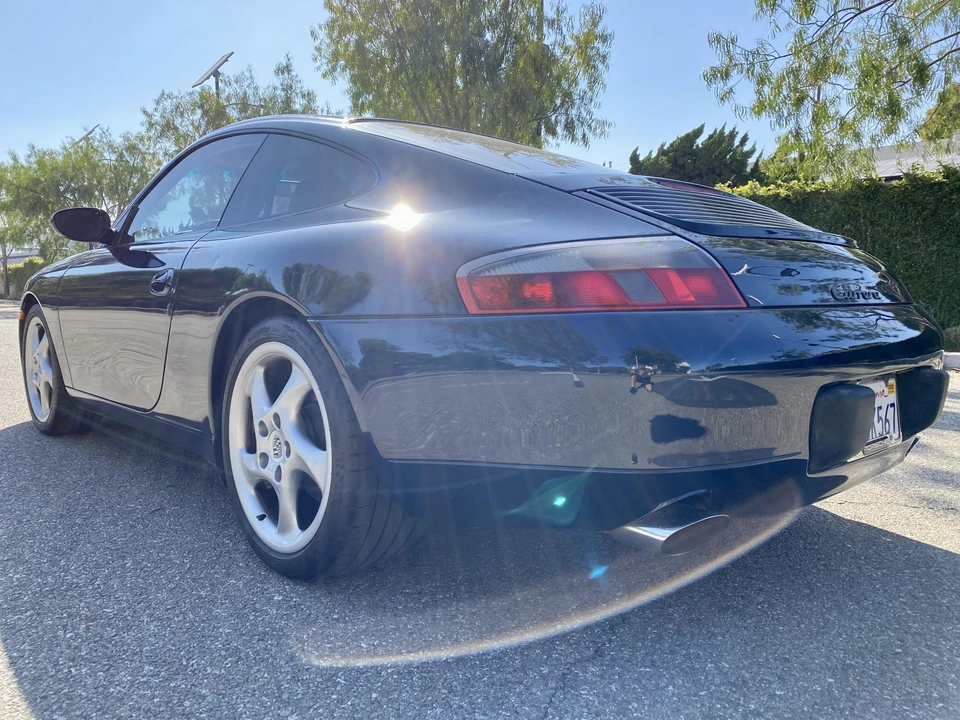 1999 Porsche 996 Carrera - Image 10 of 31