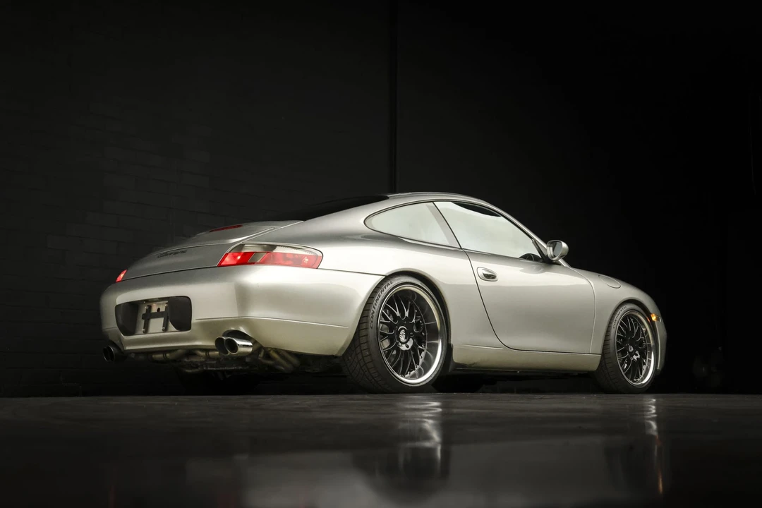 1999 Porsche 996 Carrera - Image 16 of 31