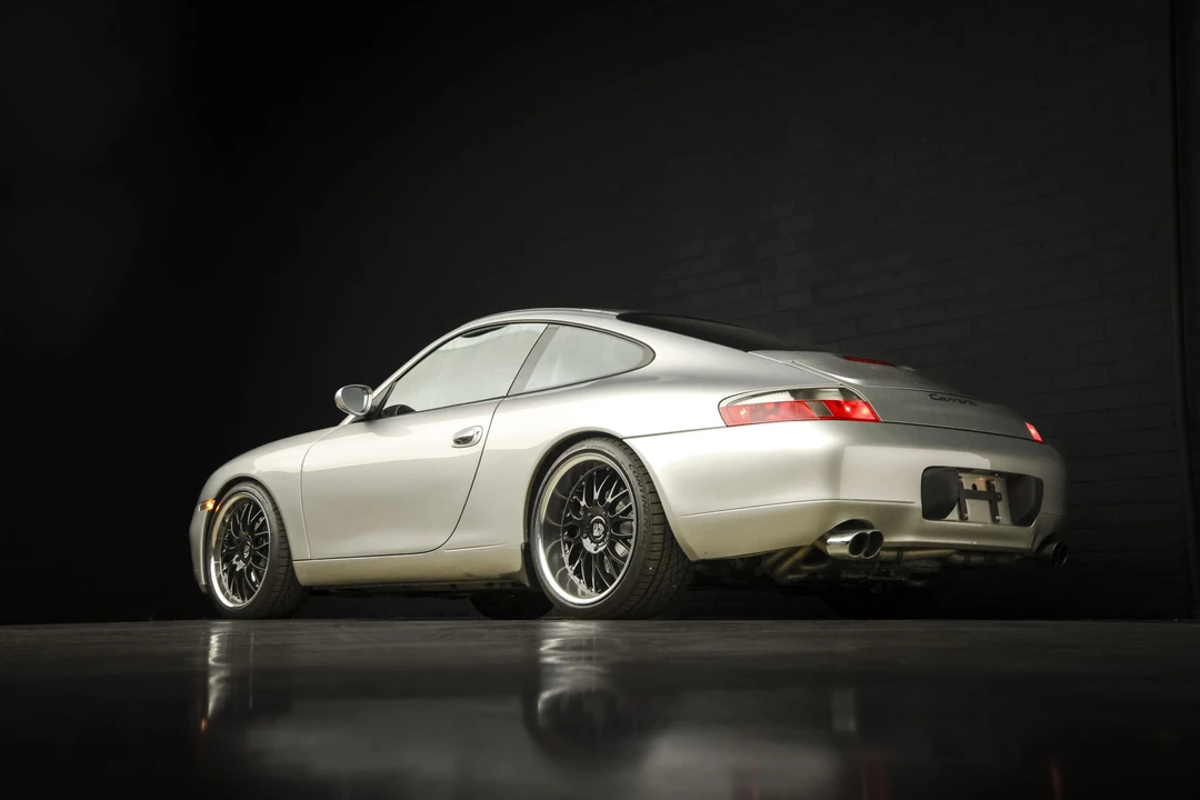 1999 Porsche 996 Carrera - Image 10 of 31