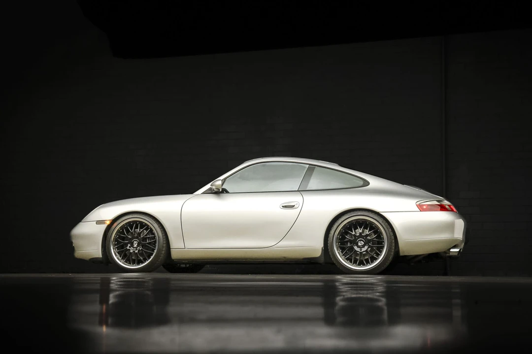 1999 Porsche 996 Carrera - Image 8 of 31