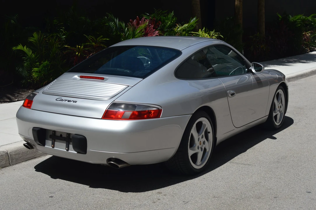 1999 Porsche 996 Carrera - Image 15 of 31
