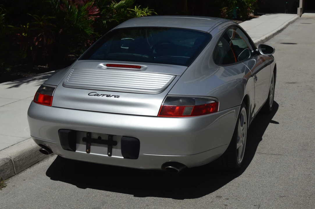 1999 Porsche 996 Carrera - Image 14 of 31