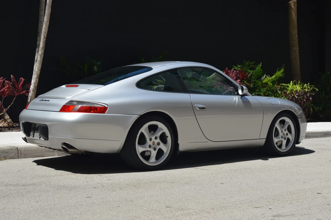 1999 Porsche 996 Carrera - Image 17 of 31