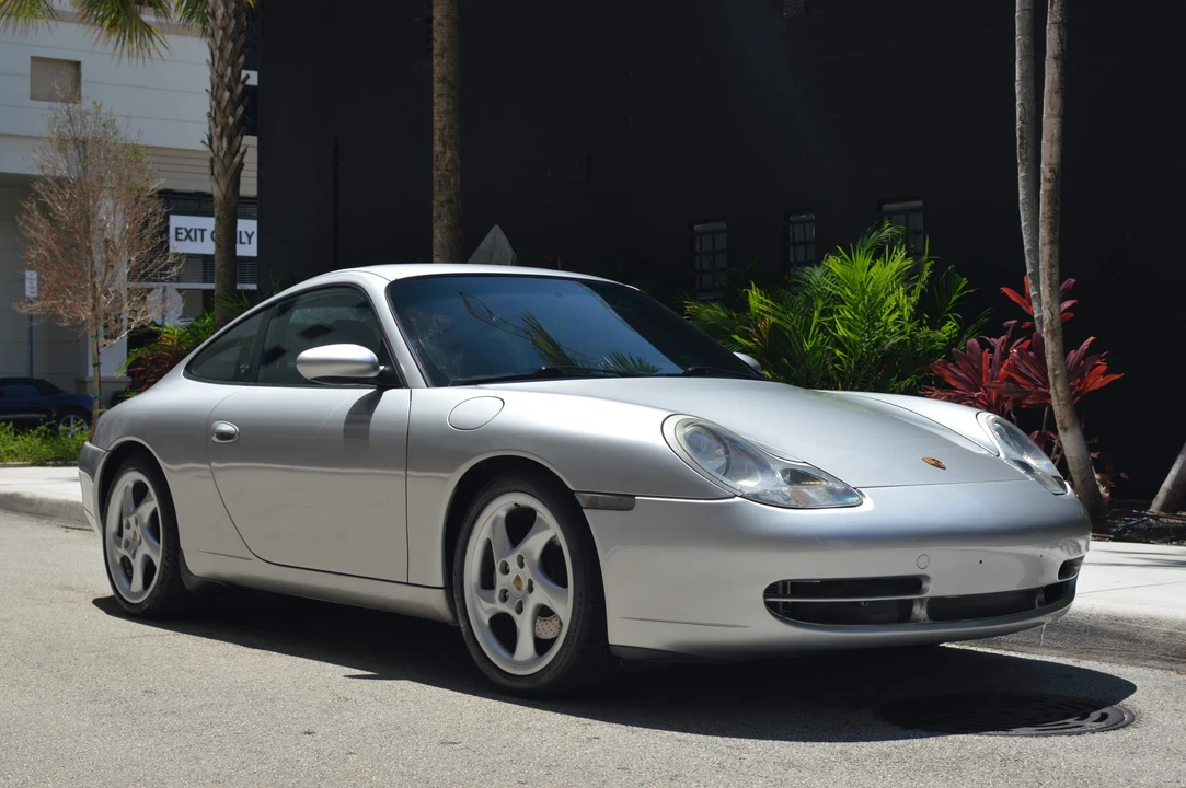 1999 Porsche 996 Carrera - Image 23 of 31