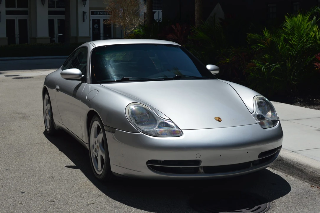 1999 Porsche 996 Carrera - Image 26 of 31