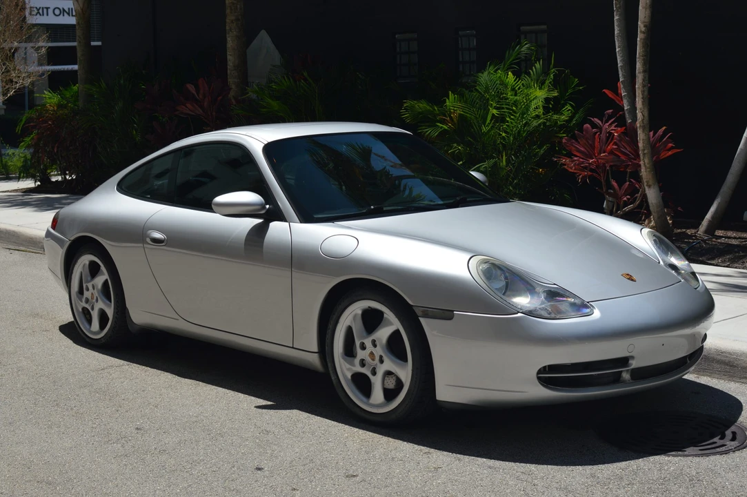 1999 Porsche 996 Carrera - Image 24 of 31