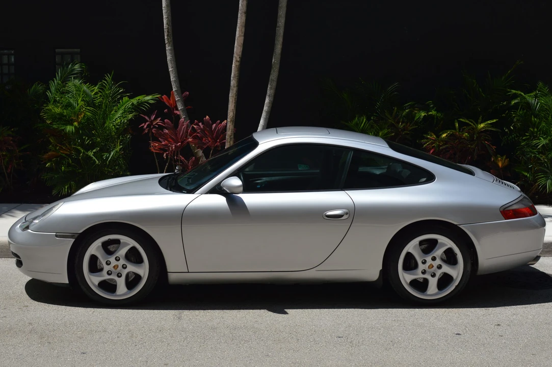 1999 Porsche 996 Carrera - Image 8 of 31