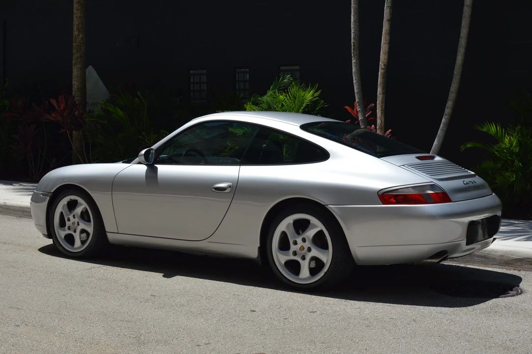 1999 Porsche 996 Carrera - Image 11 of 31