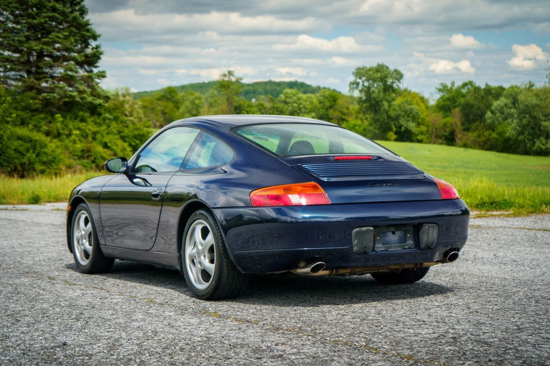 1999 Porsche 996 Carrera - Image 10 of 31