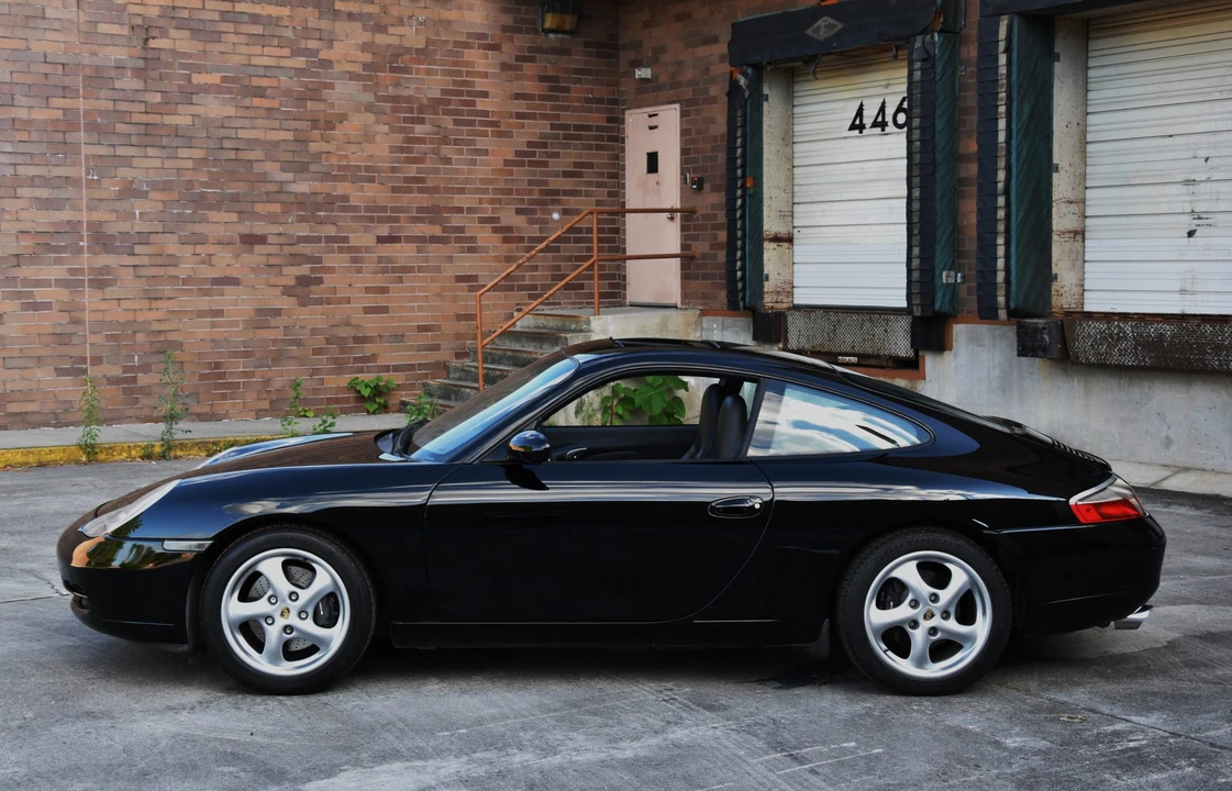 1999 Porsche 996 Carrera - Image 15 of 31