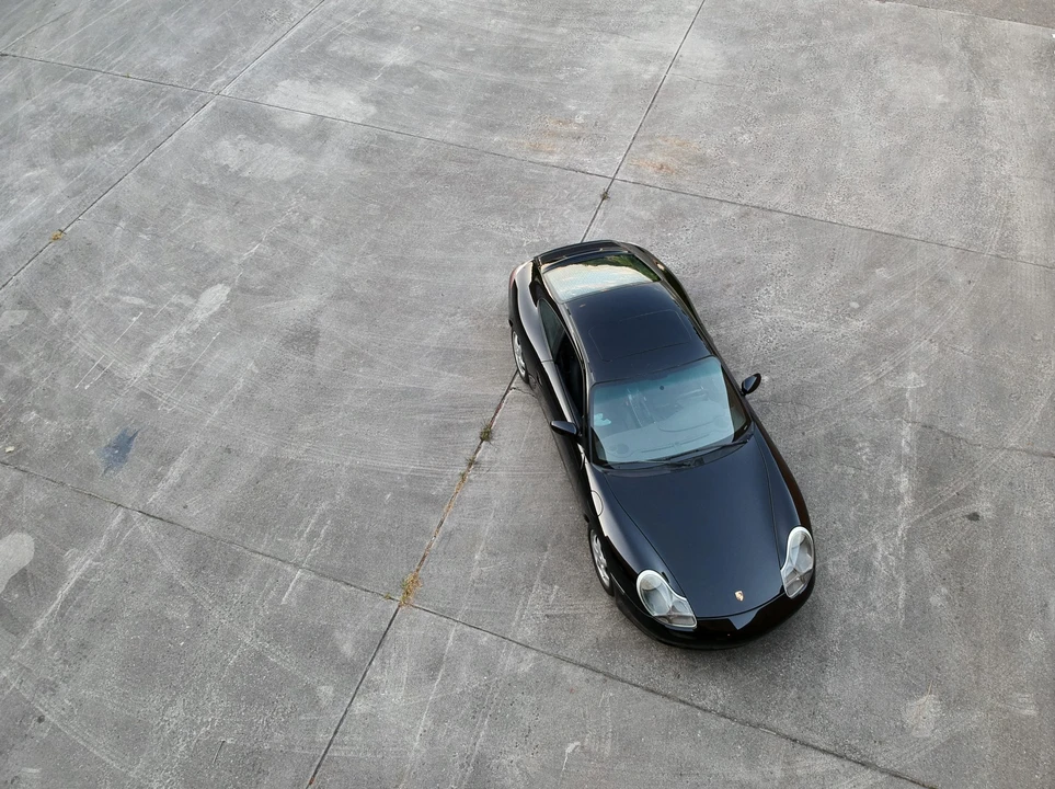 1999 Porsche 996 Carrera - Image 26 of 31