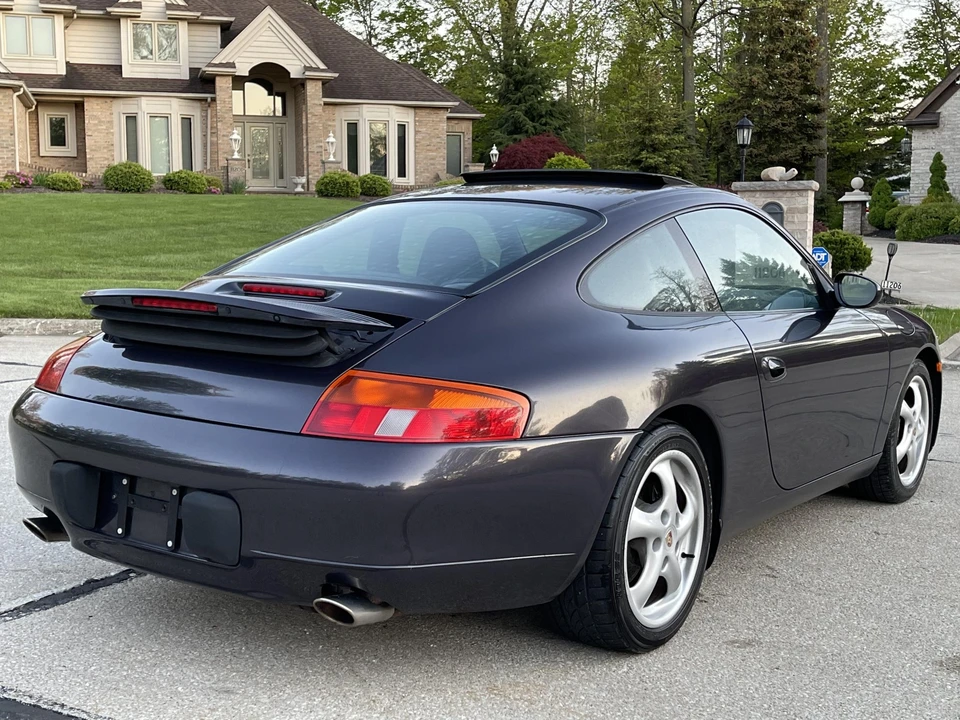 1999 Porsche 996 Carrera - Image 28 of 31