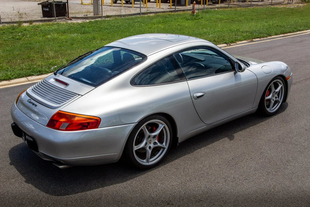 1999 Porsche 996 Carrera - Image 16 of 31
