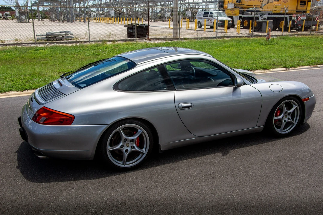 1999 Porsche 996 Carrera - Image 15 of 31