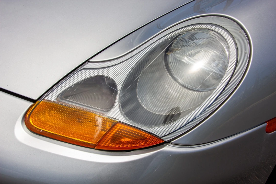 1999 Porsche 996 Carrera - Image 30 of 31
