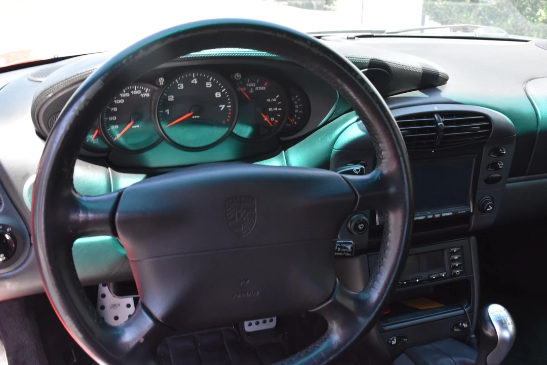 1999 Porsche 996 Carrera - Image 25 of 31