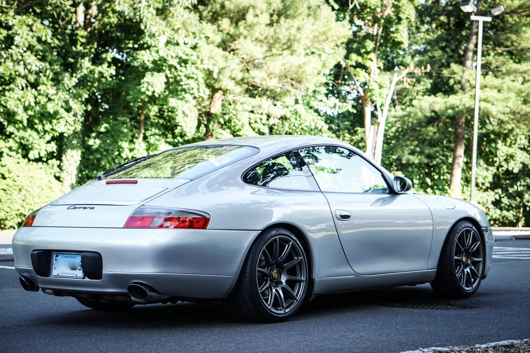 1999 Porsche 996 Carrera - Image 24 of 31