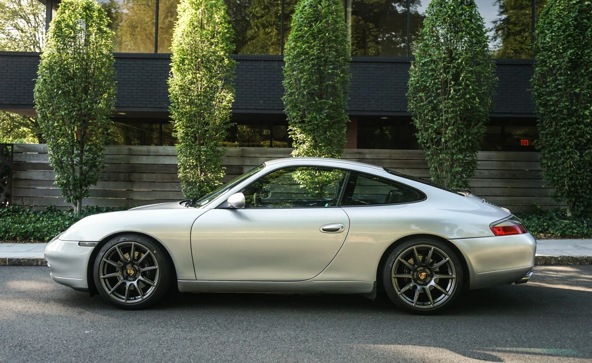 1999 Porsche 996 Carrera - Image 10 of 31