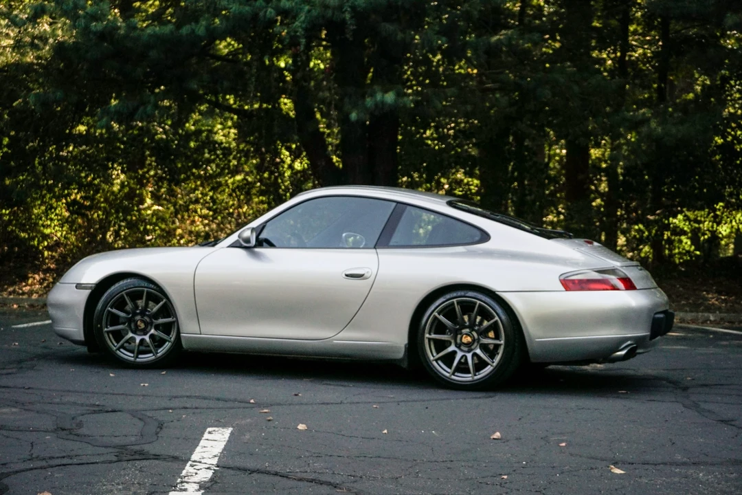 1999 Porsche 996 Carrera - Image 11 of 31