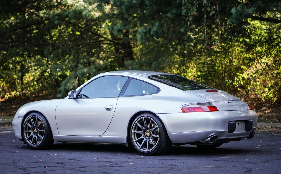1999 Porsche 996 Carrera - Image 12 of 31