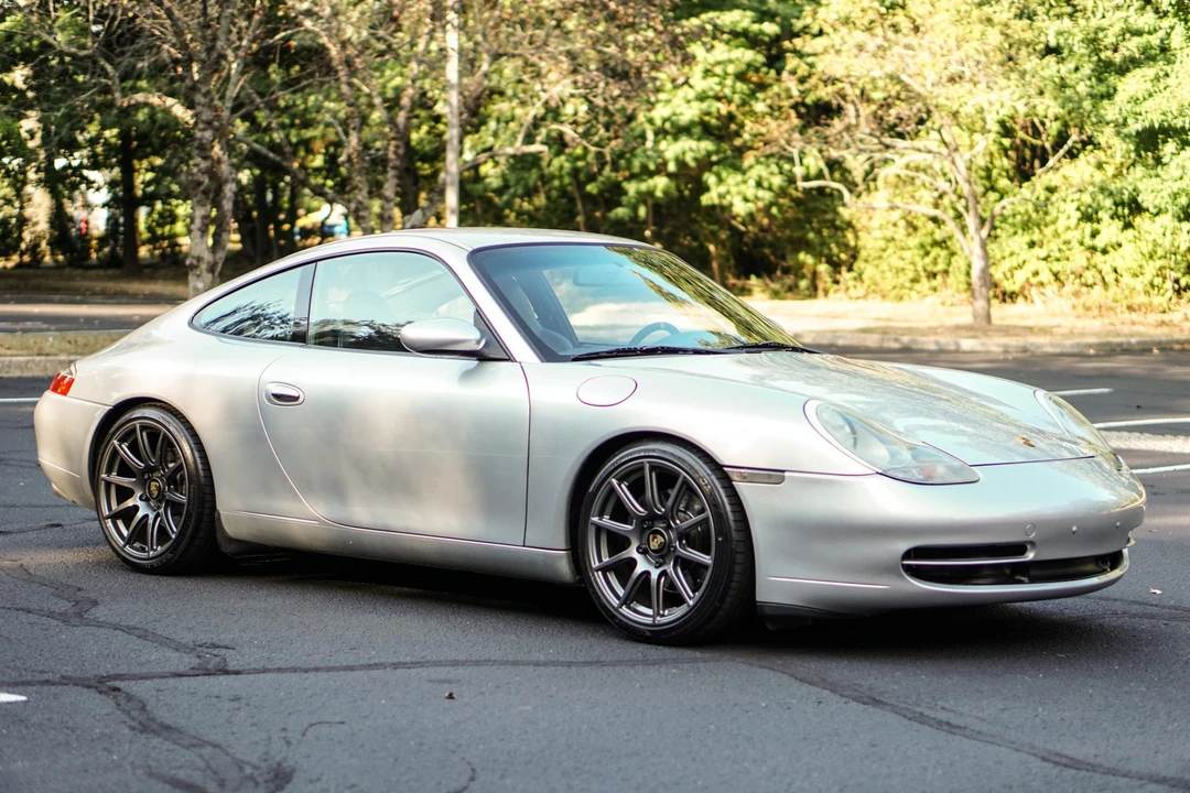 1999 Porsche 996 Carrera - Image 26 of 31