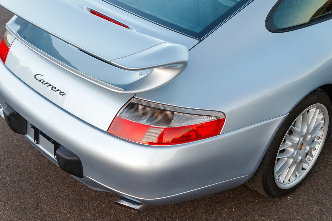 1999 Porsche 996 Carrera - Image 22 of 31
