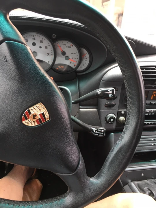1999 Porsche 996 Carrera - Image 24 of 31