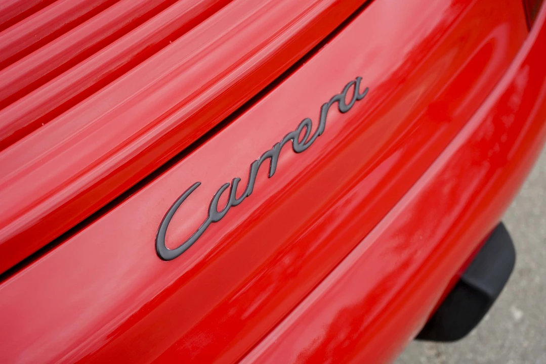 1999 Porsche 996 Carrera - Image 28 of 31