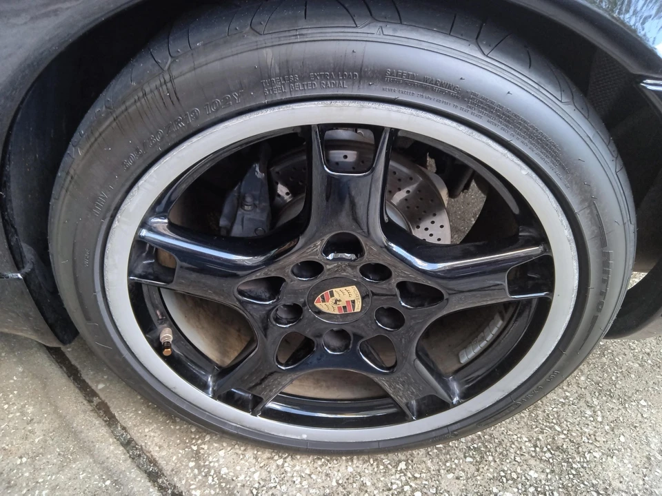 1999 Porsche 996 Carrera - Image 27 of 31