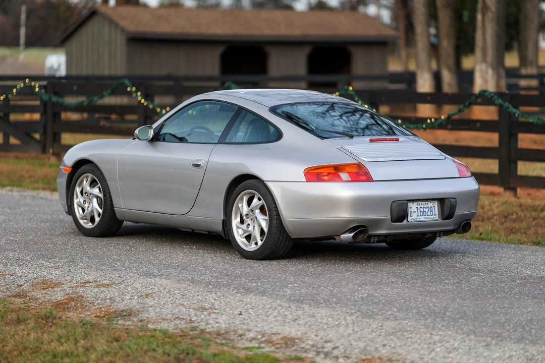 1999 Porsche 996 Carrera - Image 28 of 31
