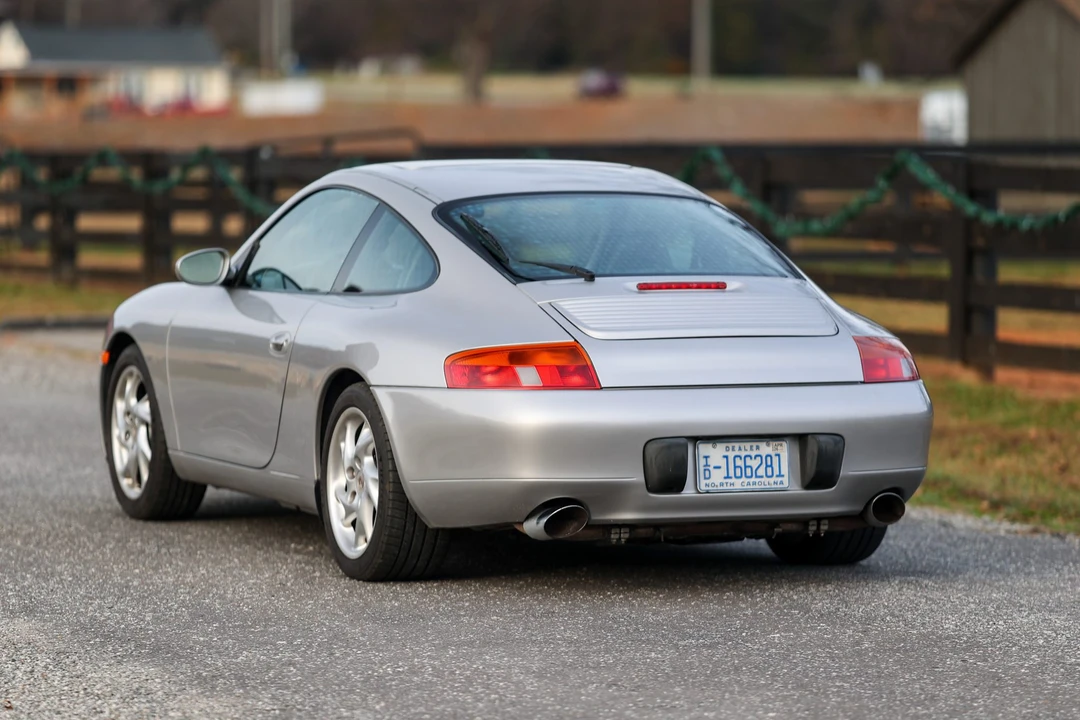 1999 Porsche 996 Carrera - Image 27 of 31