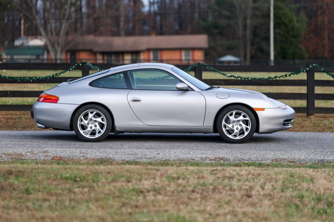 1999 Porsche 996 Carrera - Image 17 of 31