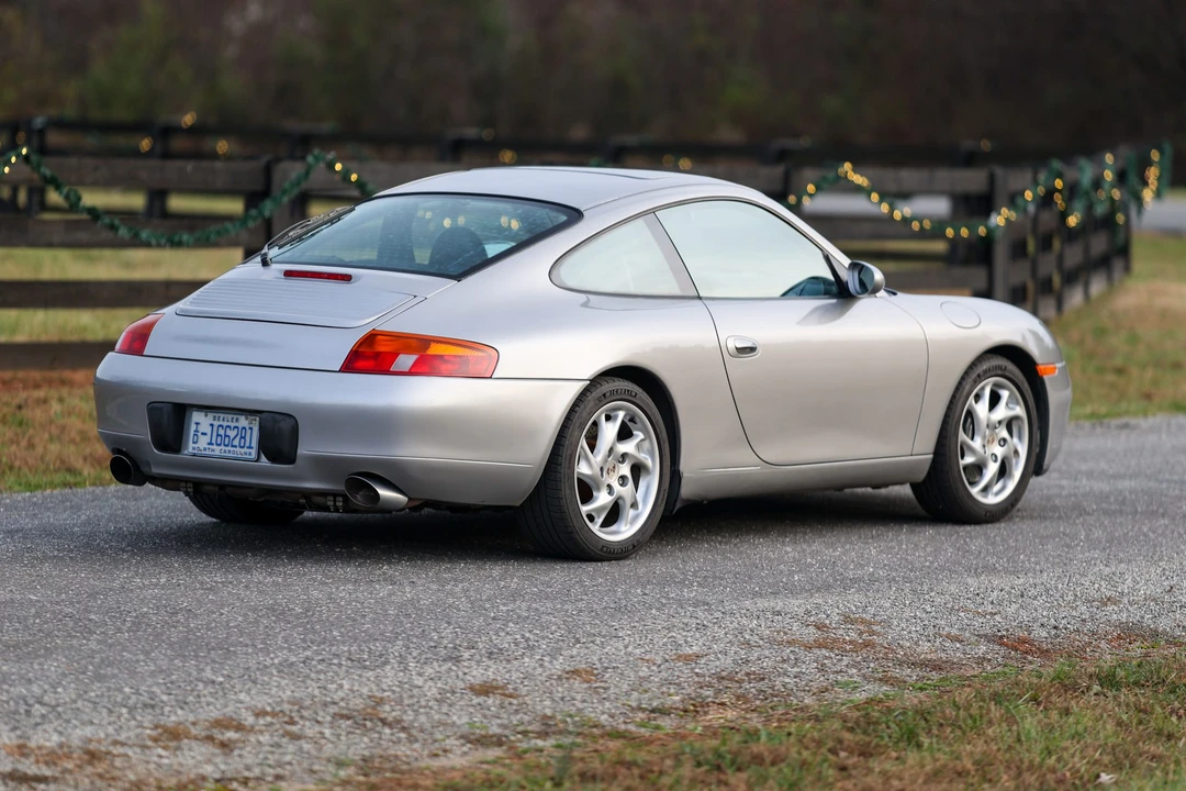 1999 Porsche 996 Carrera - Image 22 of 31
