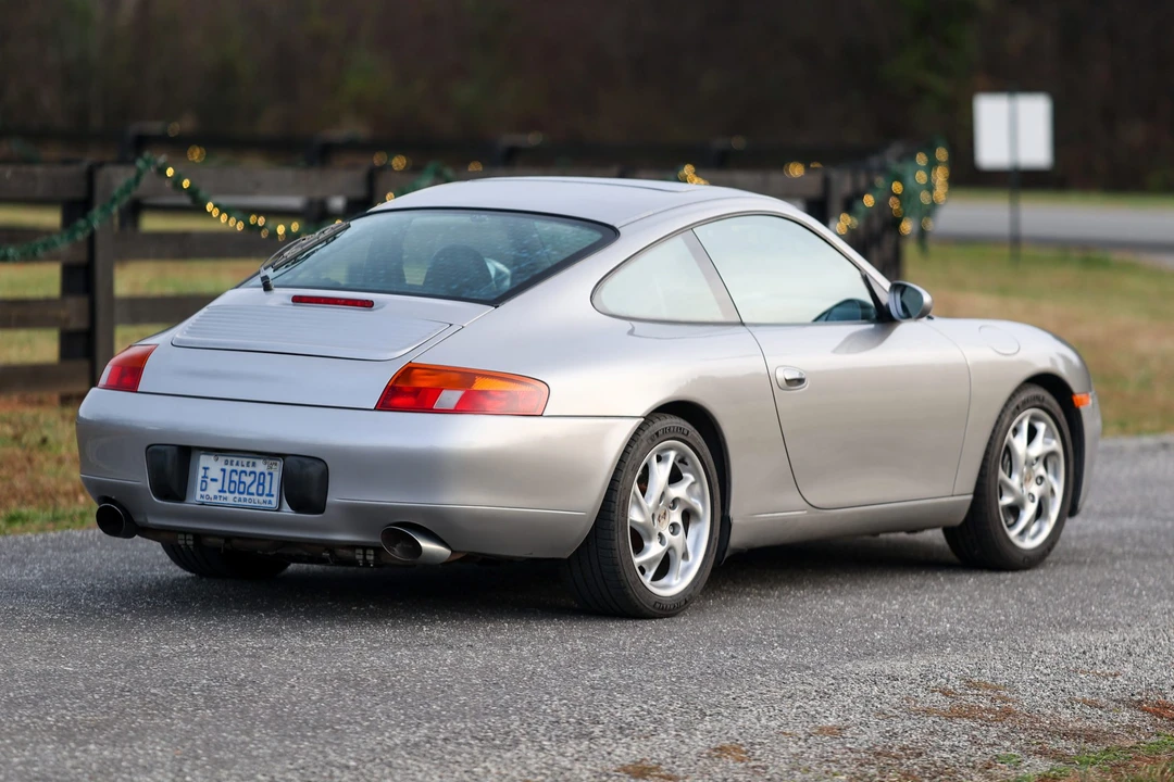 1999 Porsche 996 Carrera - Image 23 of 31