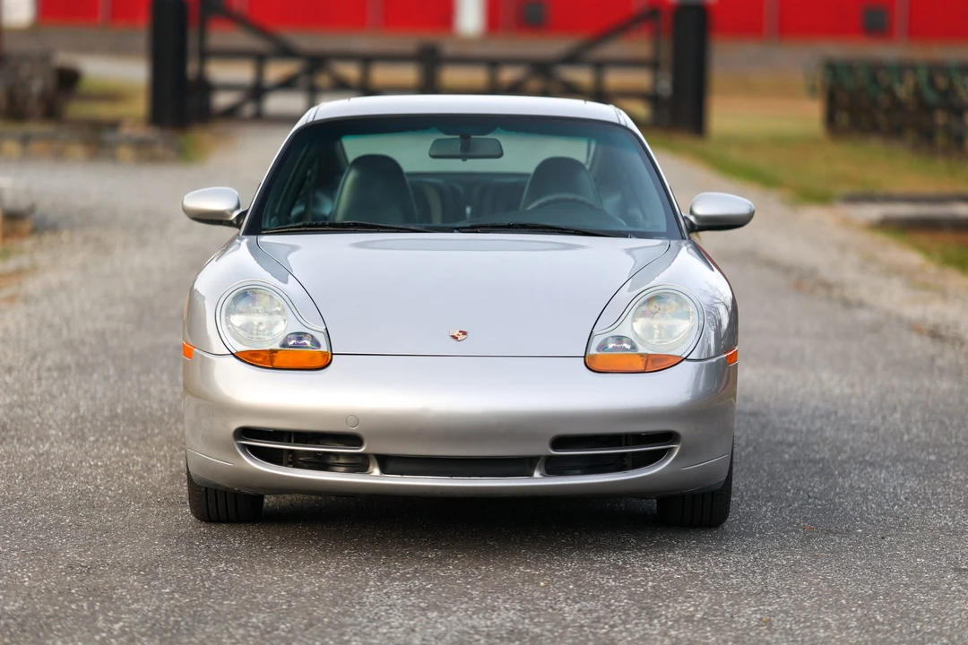 1999 Porsche 996 Carrera - Image 9 of 31