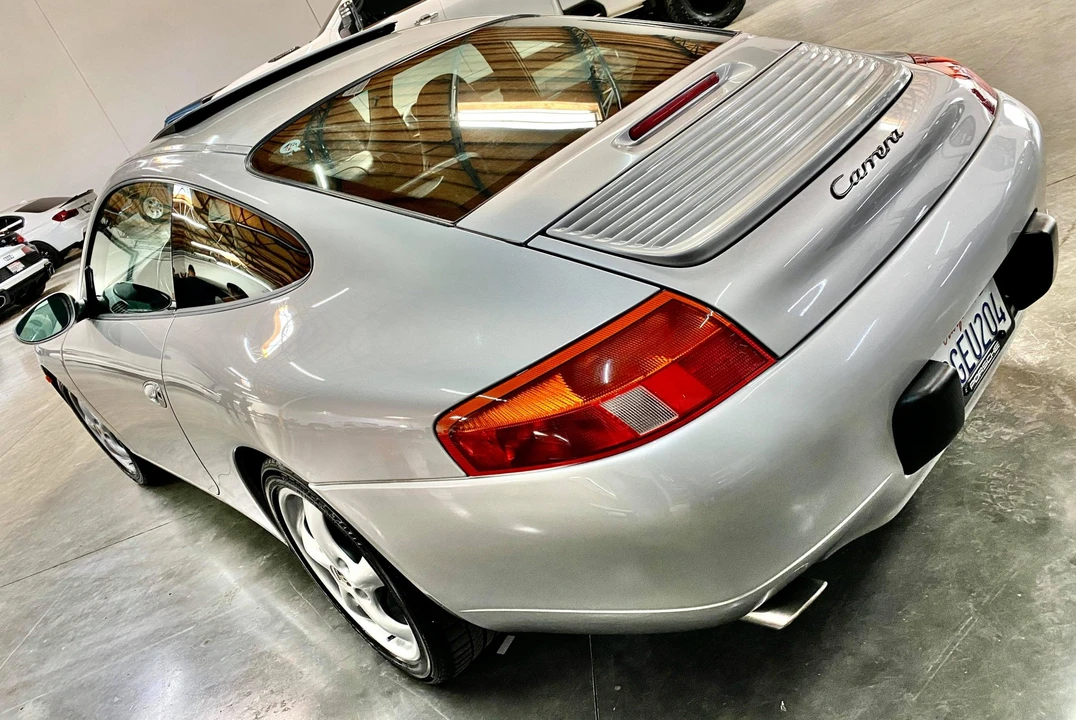 1999 Porsche 996 Carrera - Image 24 of 31