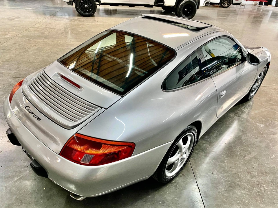 1999 Porsche 996 Carrera - Image 19 of 31