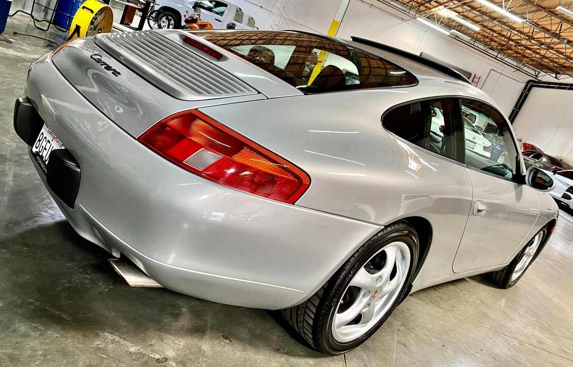 1999 Porsche 996 Carrera - Image 17 of 31