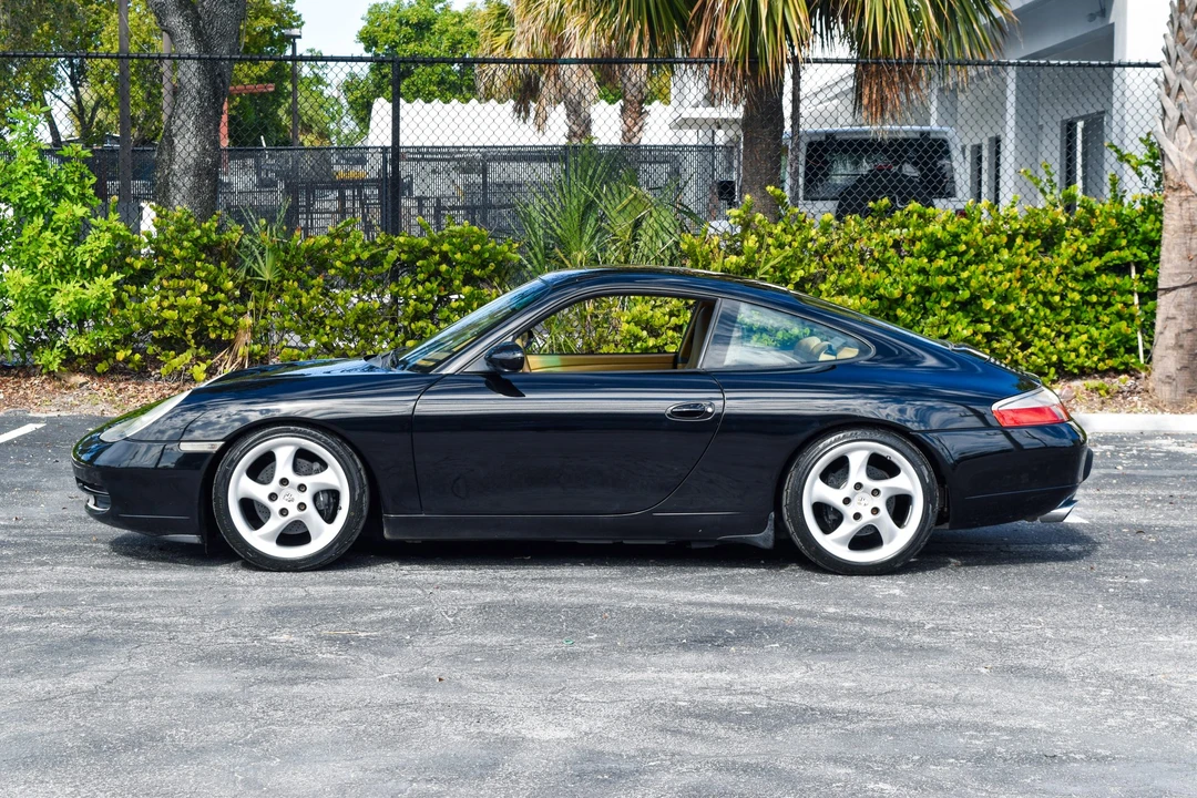 1999 Porsche 996 Carrera - Image 16 of 31