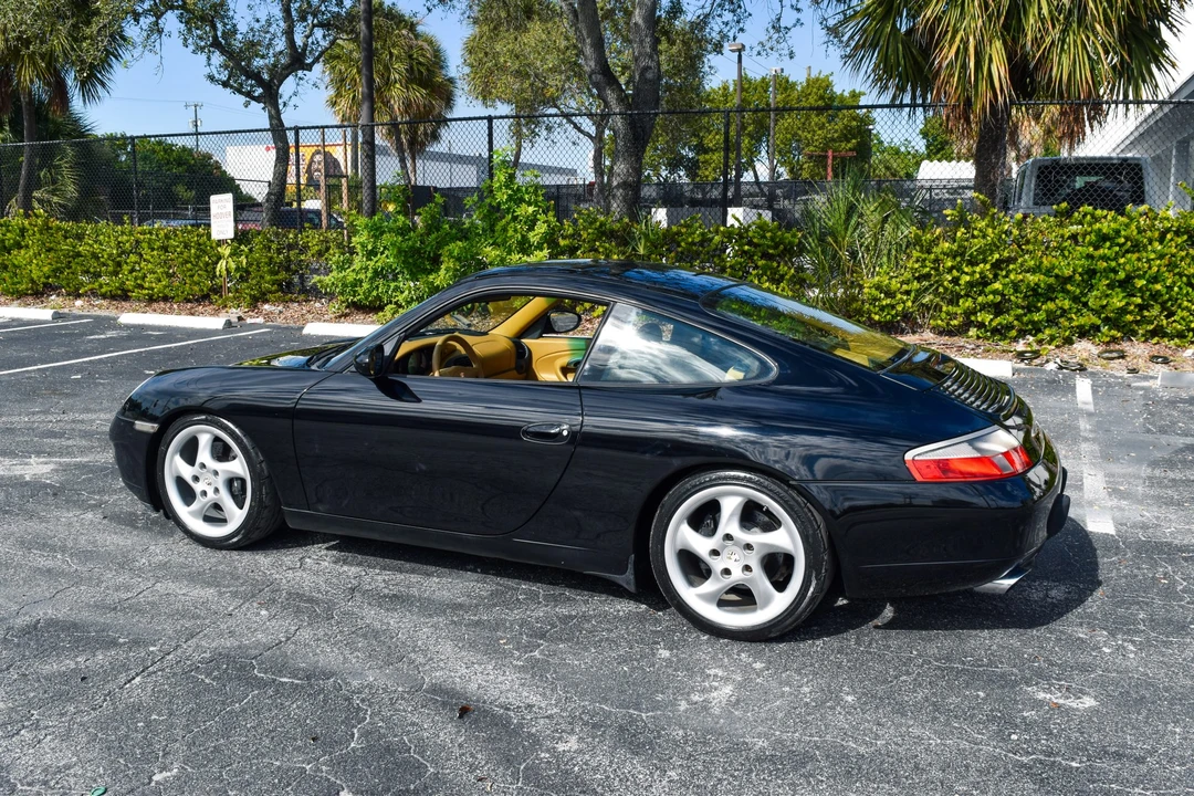 1999 Porsche 996 Carrera - Image 22 of 31
