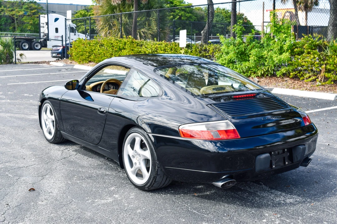 1999 Porsche 996 Carrera - Image 26 of 31