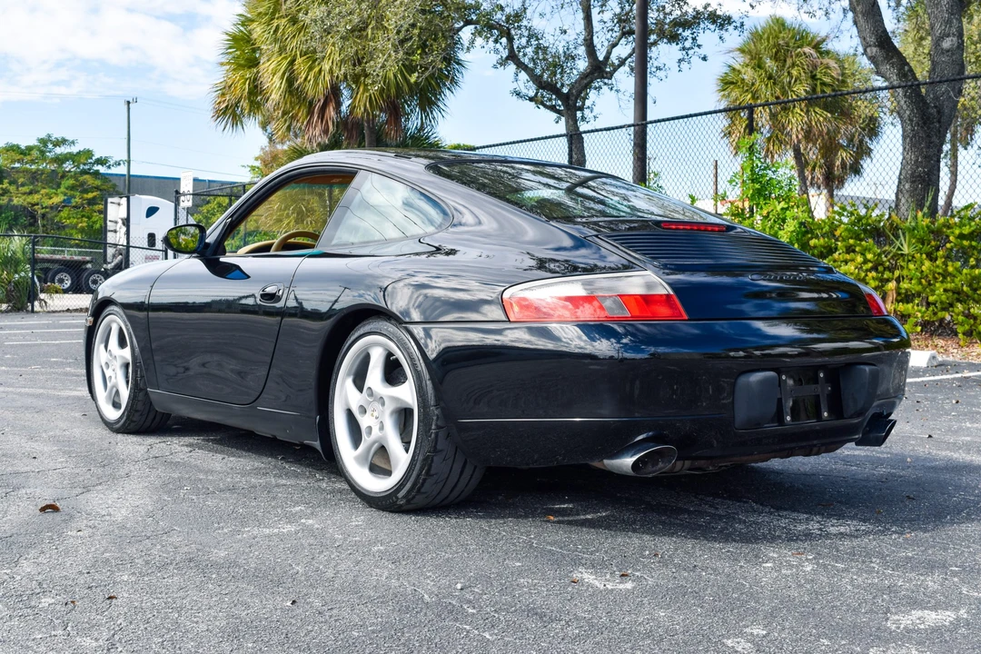 1999 Porsche 996 Carrera - Image 27 of 31