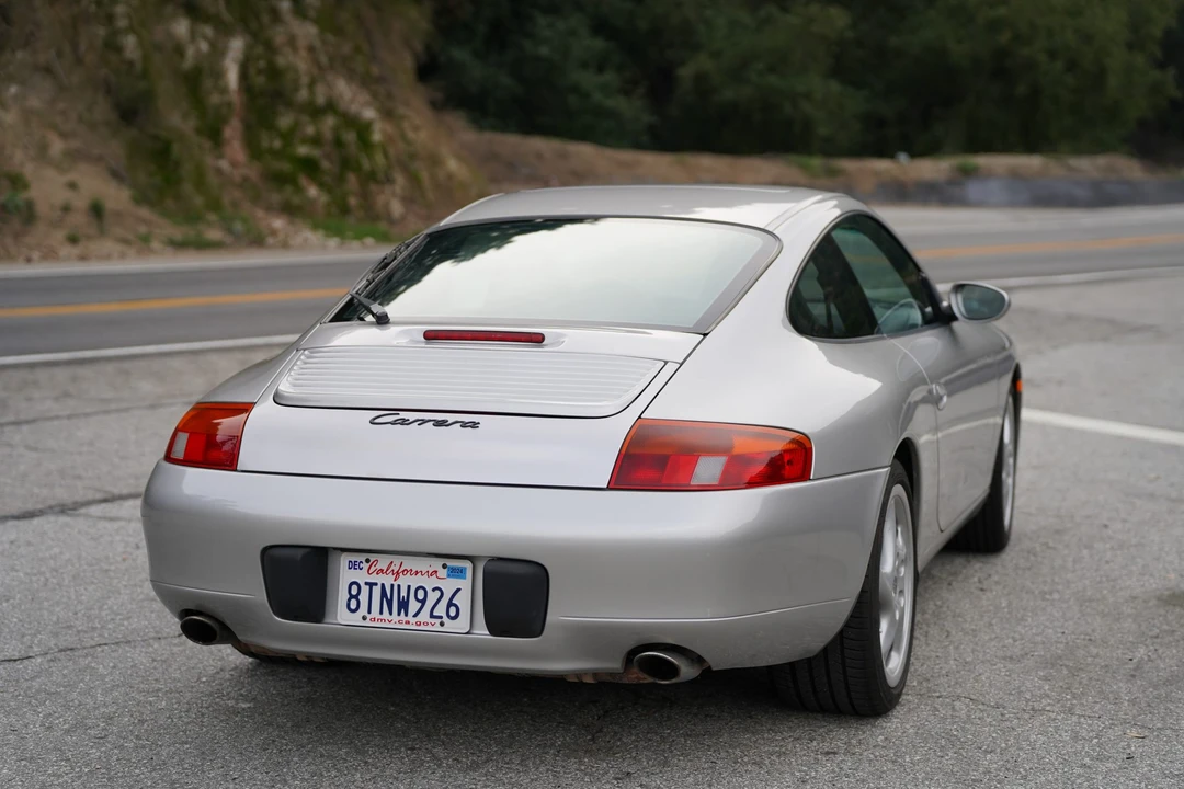 1999 Porsche 996 Carrera - Image 28 of 31