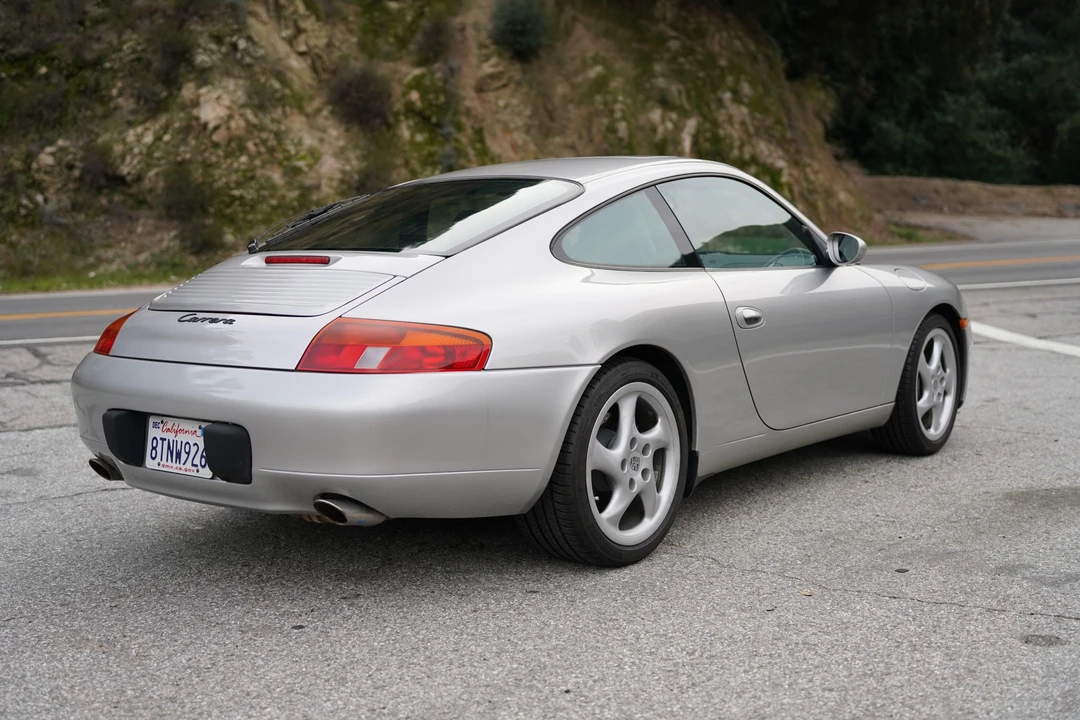 1999 Porsche 996 Carrera - Image 26 of 31