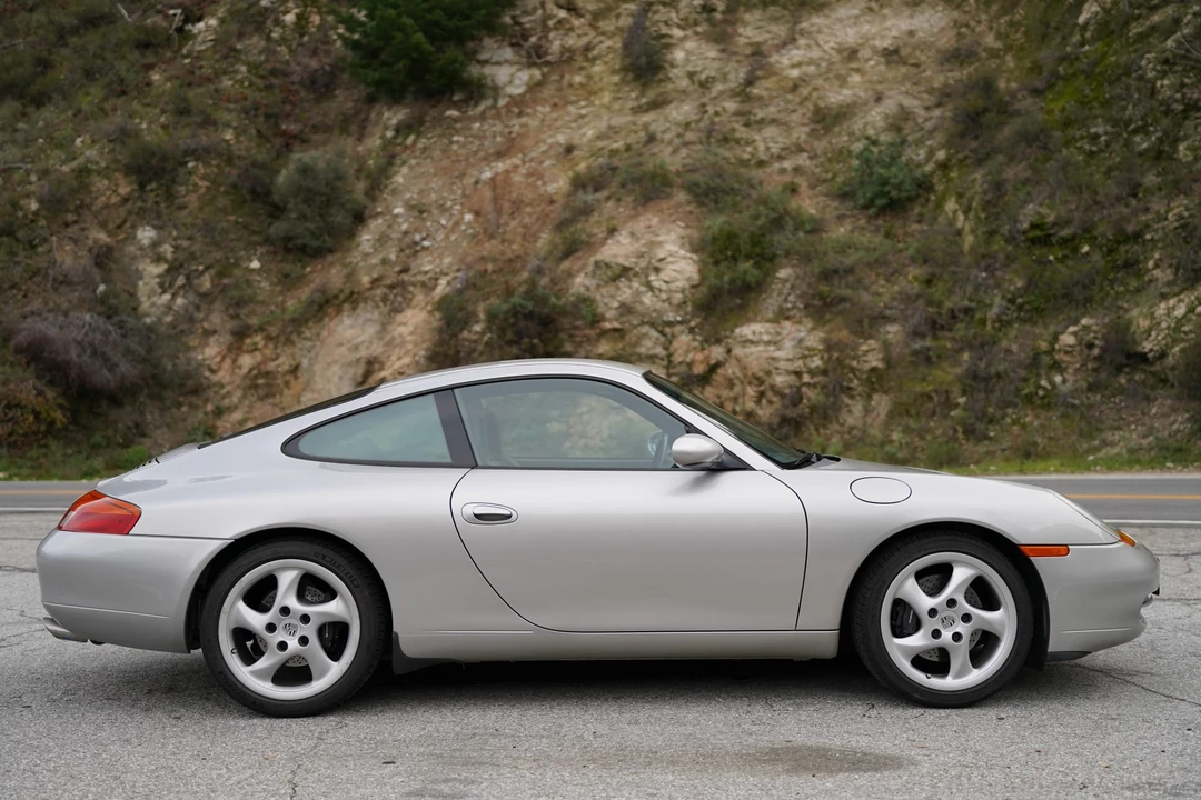 1999 Porsche 996 Carrera - Image 18 of 31