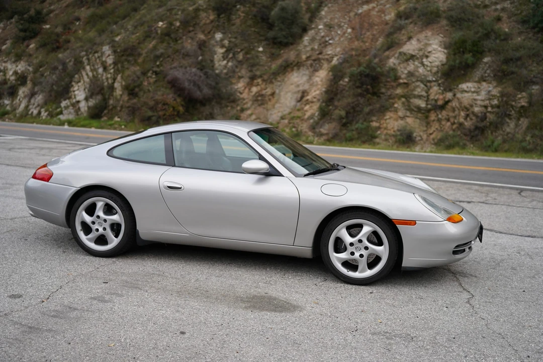 1999 Porsche 996 Carrera - Image 17 of 31