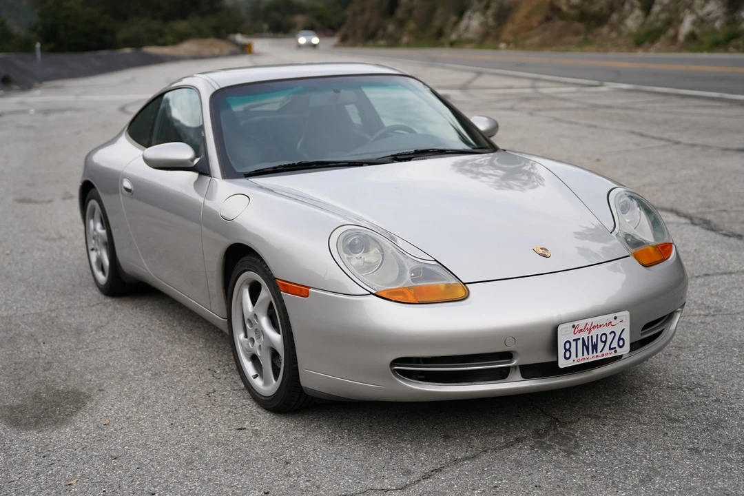 1999 Porsche 996 Carrera - Image 10 of 31