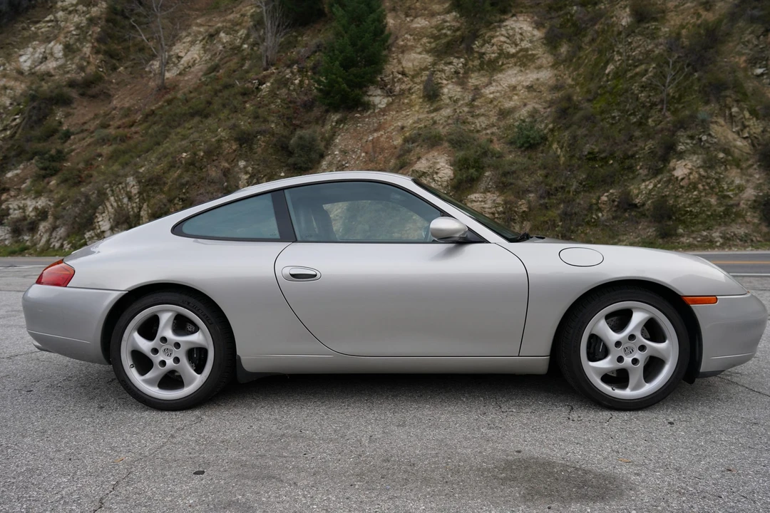 1999 Porsche 996 Carrera - Image 19 of 31