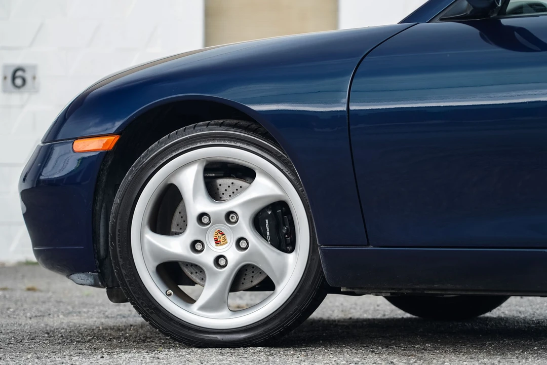 1999 Porsche 996 Carrera - Image 26 of 31