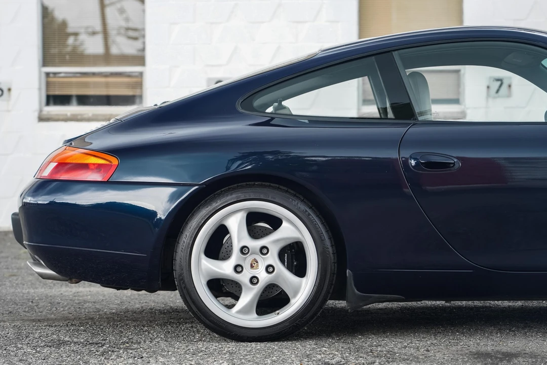 1999 Porsche 996 Carrera - Image 15 of 31
